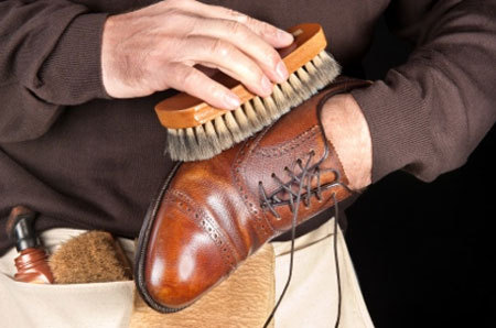 cách bảo quản giày da