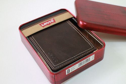 ví da nam dáng đứng