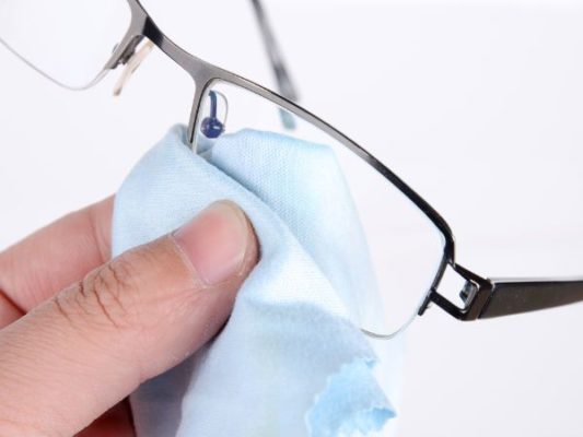 cách bảo quản kính đeo mắt