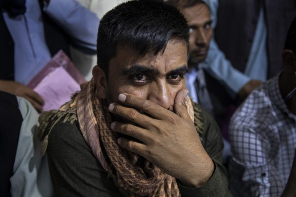 Điều duy nhất tồi tệ hơn việc rời khỏi Afghanistan?  Ở lại.