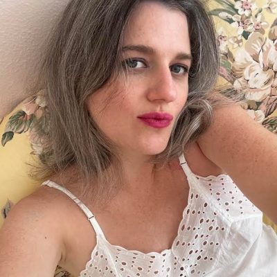 Son môi Fuchsia được yêu thích bởi Greer Simpkins và Maxime de la Falaise của Hello Beautiful