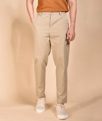 10+ cách phối đồ với quần kaki nam không thể bỏ lỡ