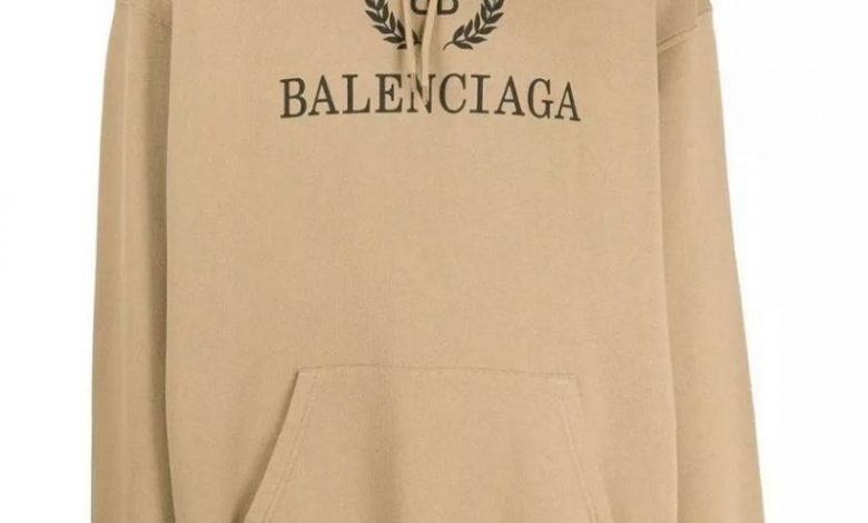 Top 15 mẫu Hoodie Balenciaga được săn đón nhất hiện nay